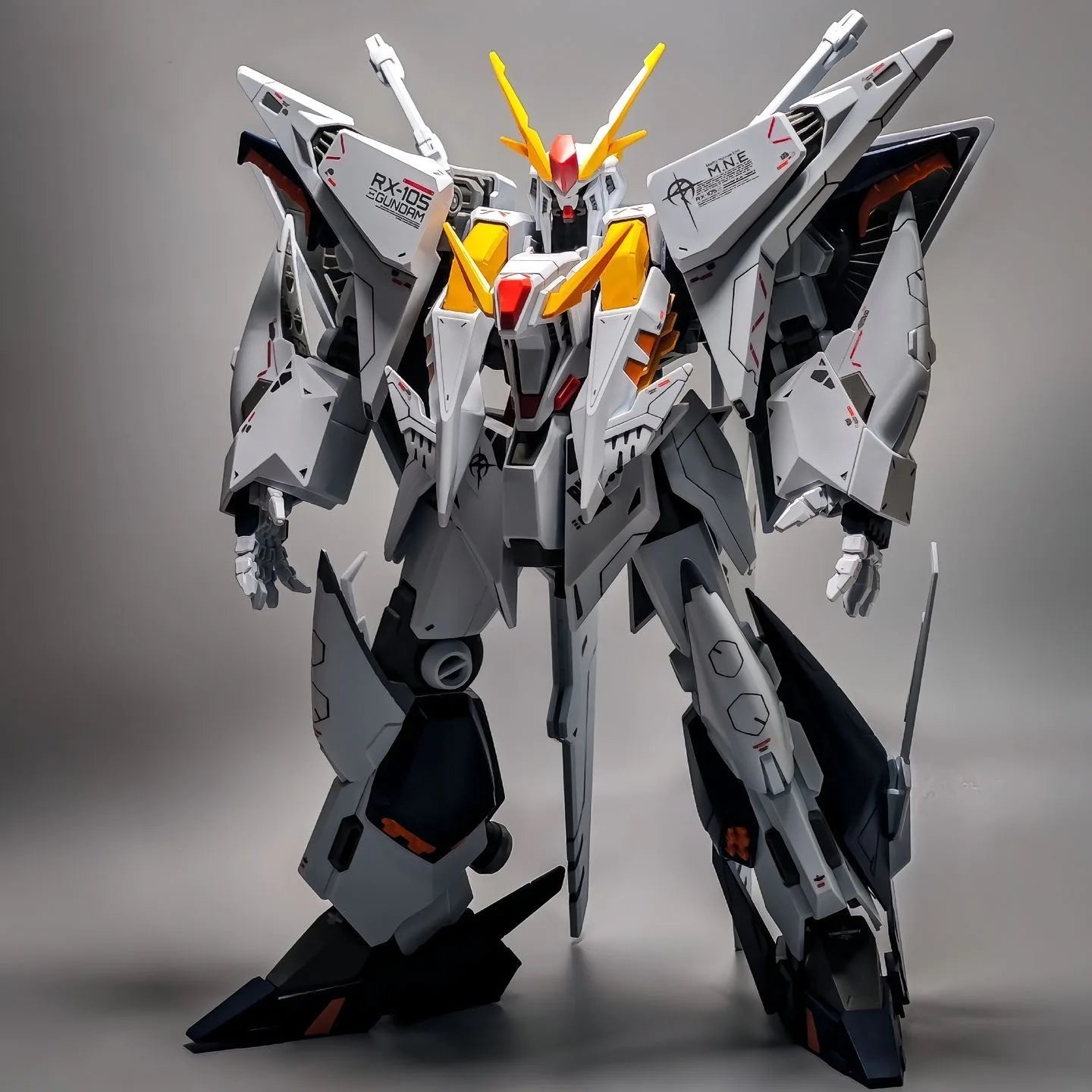JUJIANG RX-105 XI HG 1/144 Model Kit